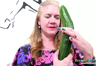 Powered of age lady get good use of say no to sextoys and vegetable